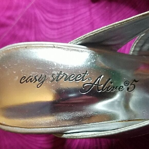 ✔ 5 for $25 Easy Street Alive 5 Dance Flex heels 7 - Picture 3 of 7